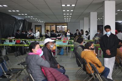 Inicia vacunación contra Covid-19 de menores con comorbilidades en Edomex 