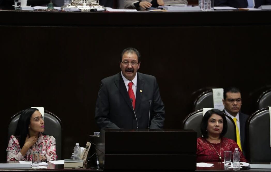 Reginaldo Sandoval, coordinador del Partido del Trabajo (PT) en la Cámara de Diputados, destacó que la representación de su partido en ambas Cámaras del Congreso no permitirá más corrupción e impunidad. Foto: Luis Cortés/EL UNIVERSAL