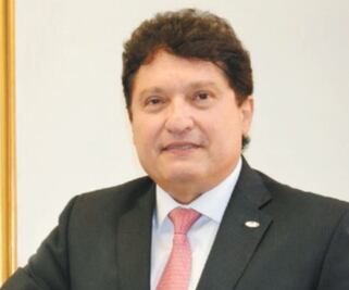 CMIC, en corto con Romo