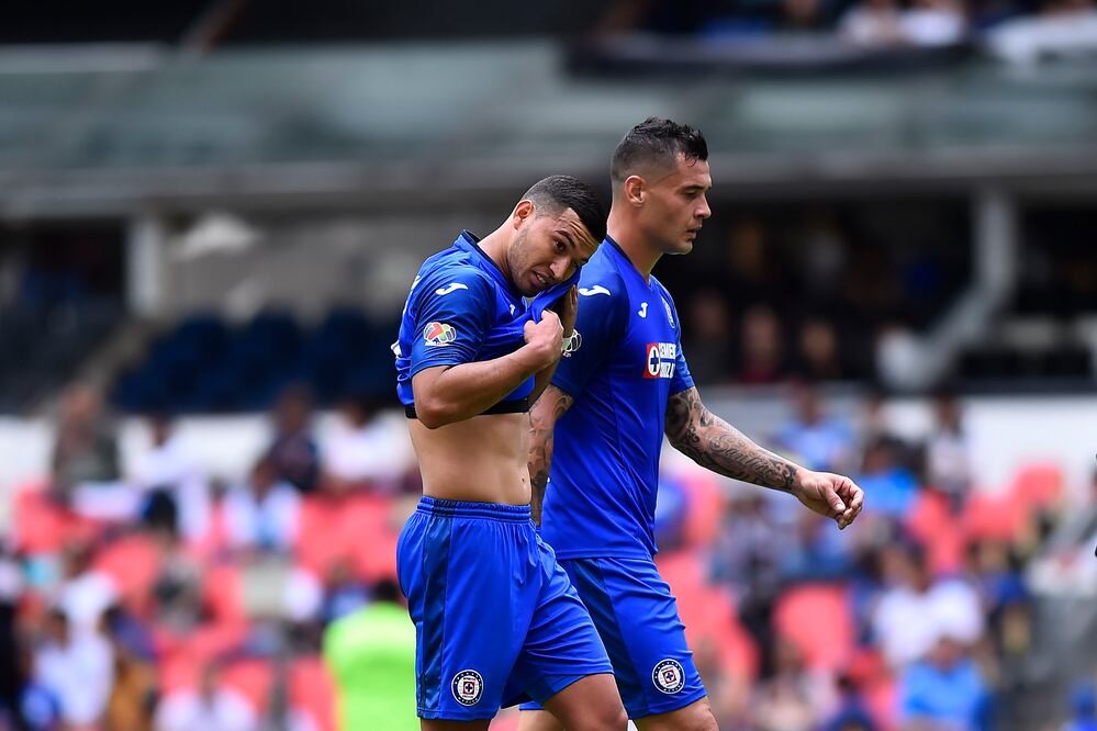 El paraguayo (izquierda) firmó este verano con La Máquina, proveniente de Cerro Portero (imago7)