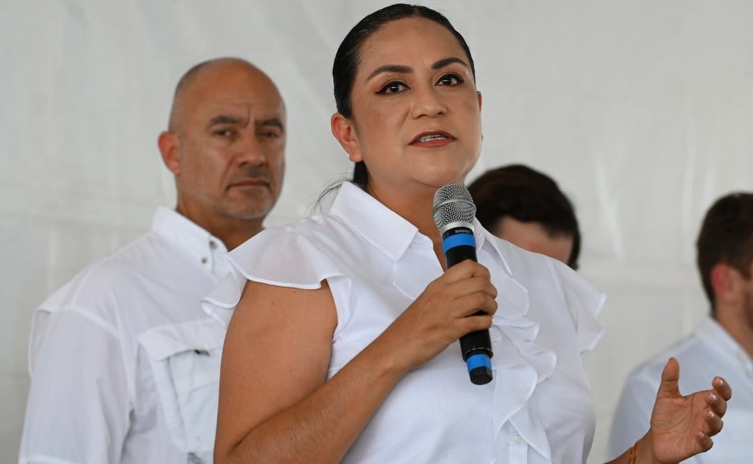 Ariadna Montiel Reyes, secretaria de Bienestar, en la asamblea de "Salud, Casa por Casa" en Acapulco, Guerrero. Foto: Presidencia