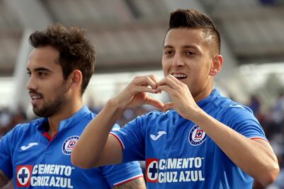 Roberto Alvarado, pieza clave en Cruz Azul