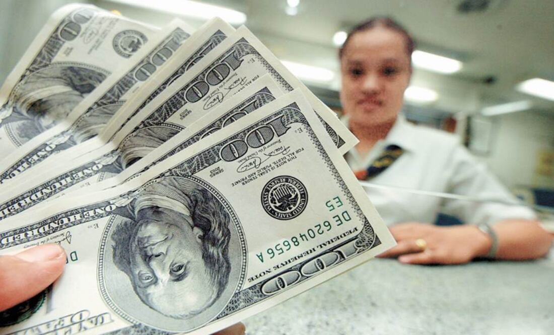 Dólar se vende hasta en $16.88
