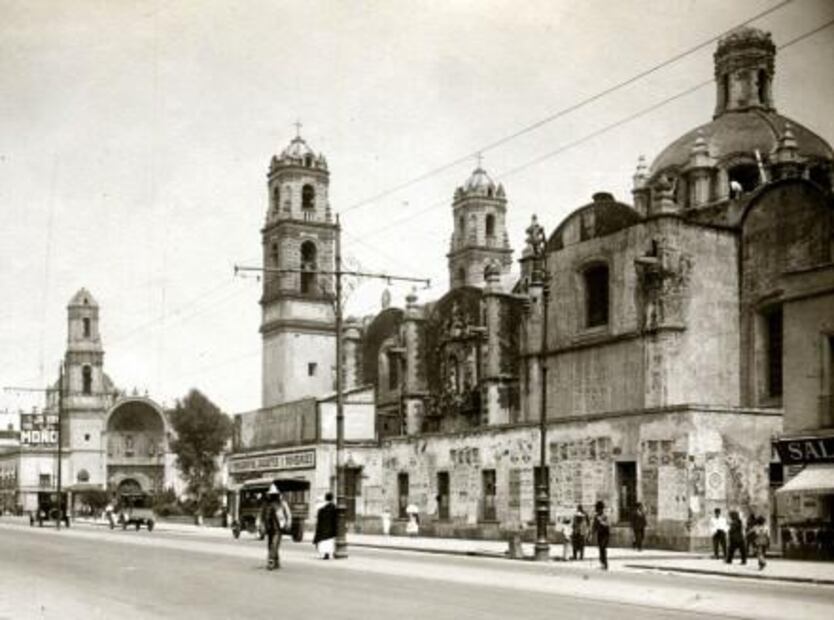 La descuidada Plaza de la Santa Veracruz