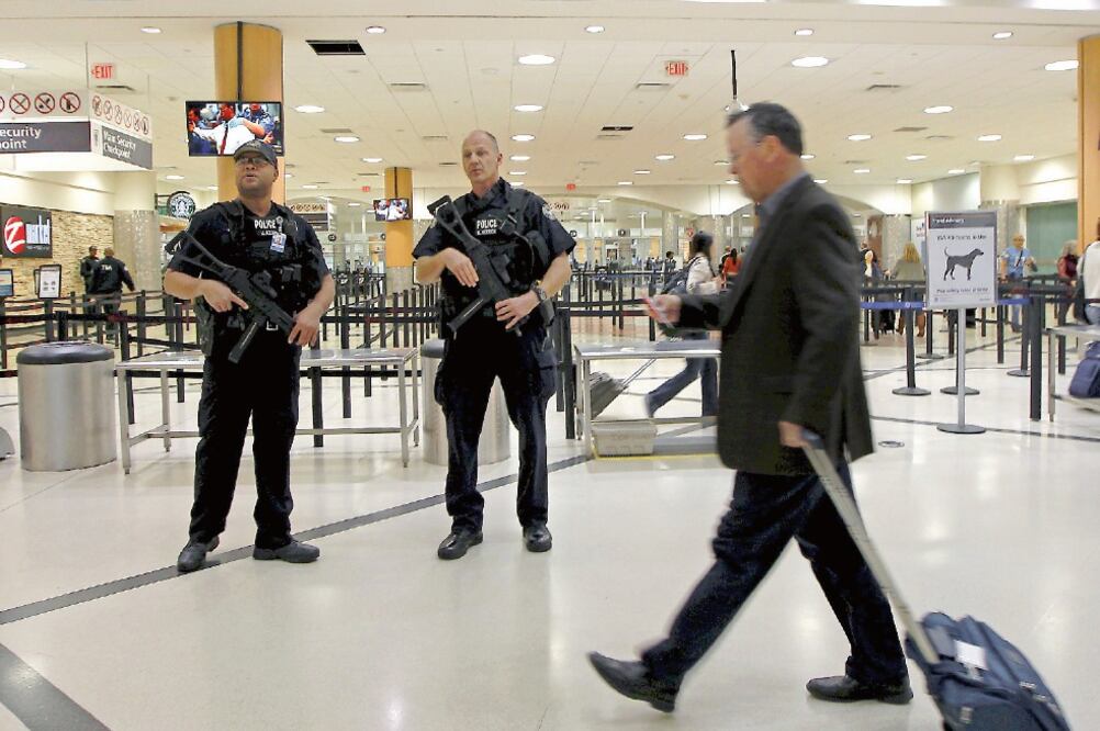 El diputado Jorge López solicitó extremar controles antiterroristas en México (TAMI CHAPPELL. REUTERS)