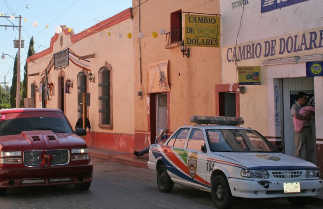 "La reducción en los petroprecios, aunada al mayor dinamismo del empleo en Estados Unidos, han posicionado a las remesas como una de las principales fuentes de entrada de divisas" Alejandro Cervantes, economista senior de Banorte (ARCHIVO. EL UNIVERSAL)