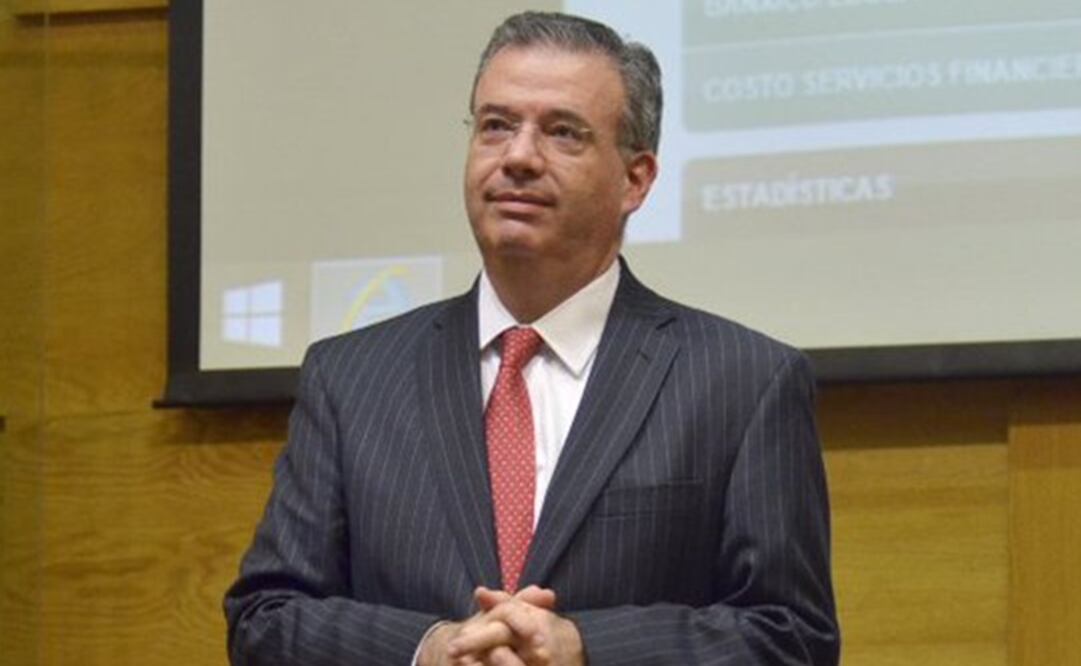 Gobernador de Banxico, Alejandro Díaz de León / Tomada de Twitter @Banxico