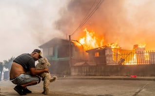 Chile enfrenta incendios históricos; sobrevivientes dicen que la tragedia supera al tsunami de 2010 