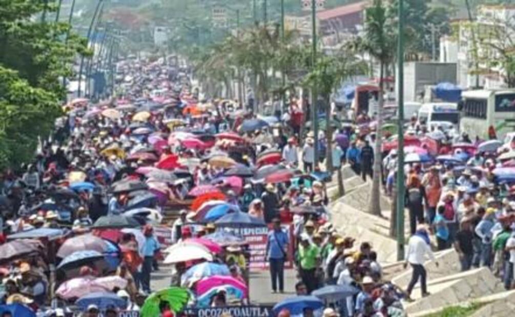 CNTE realiza marcha “de pies cansados” en Chiapas