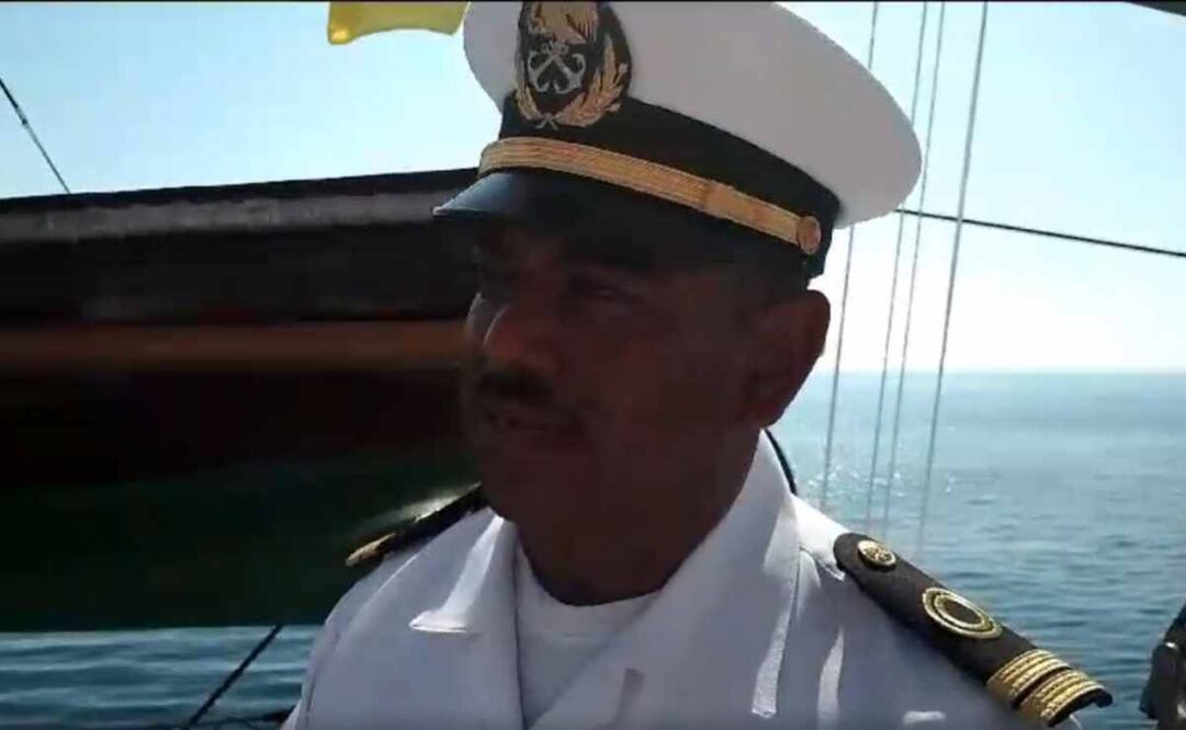 El teniente de Navío Andrés Clara Rosas, es el tripulante más antiguo del Buque Escuela “Cuauhtémoc” de la Secretaría de Marina. Foto: Captura de pantalla