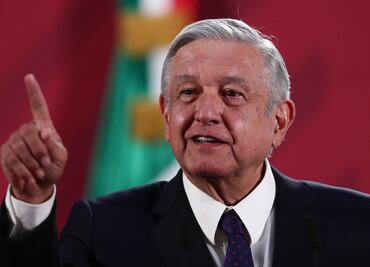 Pide AMLO a diputados de la 4T prepararse para recibir estafeta en 2024
