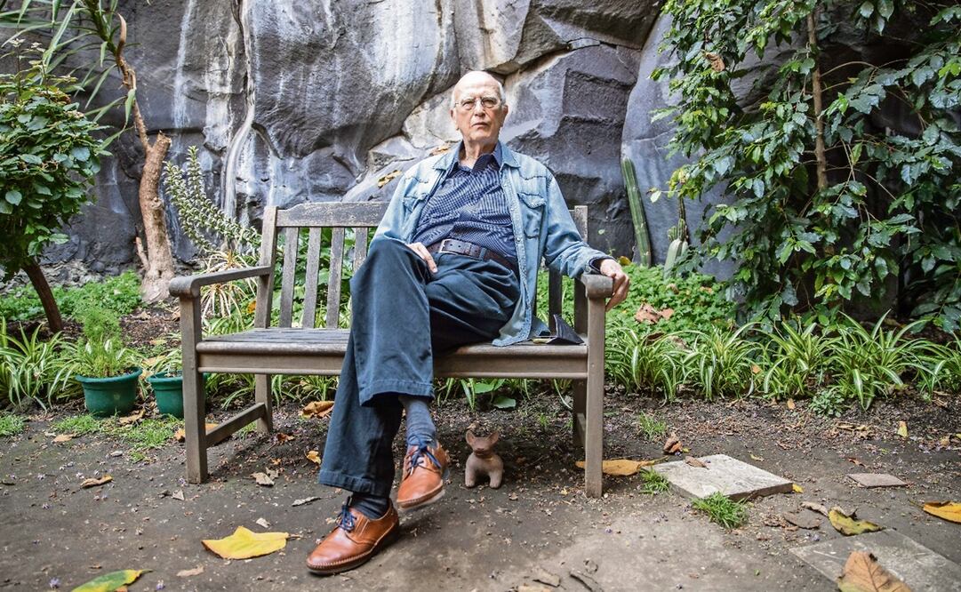 En 2022, Bartra publicó "El mito de lo salvaje", donde explora a otros seres fantásticos.Foto: Germán Espinosa /El Universal.