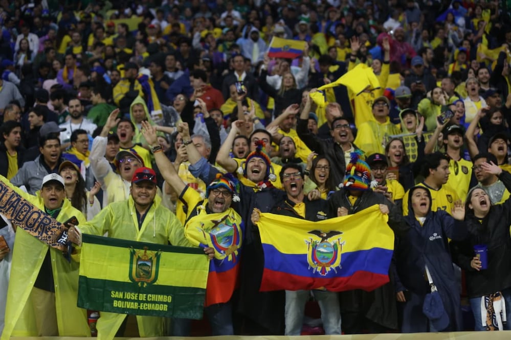 Afición de Ecuador en el Estadio Ciudad de México, durante los 16vos de Final del Mundial de 2026 - Foto: Luis Camacho | EL UNIVERSAL