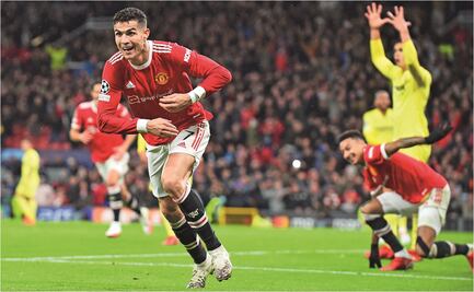 Cristiano Ronaldo viajó a Manchester para definir su futuro