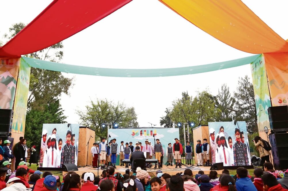 Miles acudieron a las diferentes actividades con la que ayer arrancó la FILIJ en su nueva sede: el Parque Bicentenario (BERENICE FREGOSO. EL UNIVERSAL)