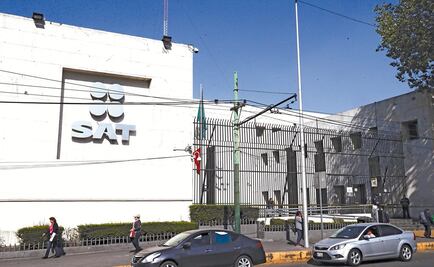 SAT reserva por un año motivos de recortes; Inai ordena su apertura