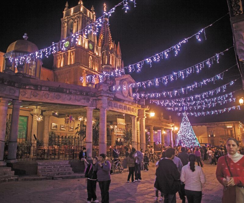 En San Miguel de Allende los visitantes pueden disfrutar de la tradicional Feria de Nochebuena, conciertos y pastorelas en esta temporada.