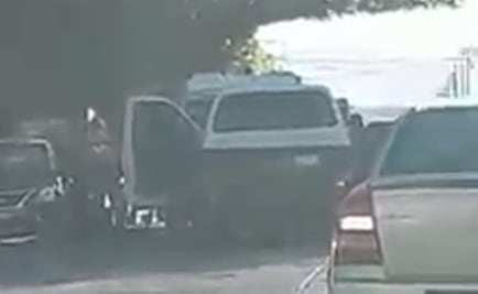 "¡Se están llevando bolsas de dinero!"; captan en video asalto a camioneta de valores en zona zapatera de León, Guanajuato