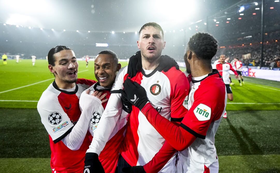 Santiago Giménez se luce con espectacular golazo en la Champions League FOTO: X: @Feyenoord
