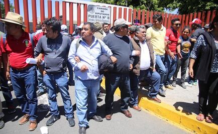 Amaga CNTE con mantener plantón si no se modifica dictamen de Reforma Educativa