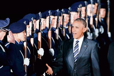 Obama se despide de una Europa inquieta 