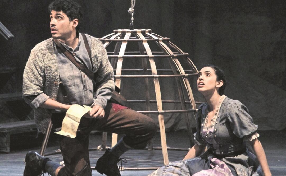 Evan Regueira y Ana González Bello en escena. (CORTESÍA)