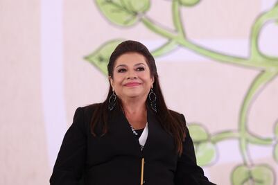 Clara Brugada se compromete a duplicar beneficiarios en beca de transporte en 2026