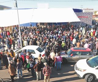 Impera desorden durante vacunación en Puebla