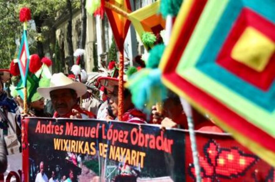 Crónica. Esperan un mes en la casa de AMLO por ayuda