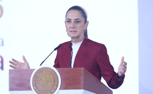 Sheinbaum critica “hipocresía” de Alito Moreno por reclamo de censura del INE; priista “dice mentiras”, asegura