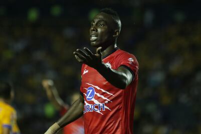 Julián Quiñones es separado del primer equipo