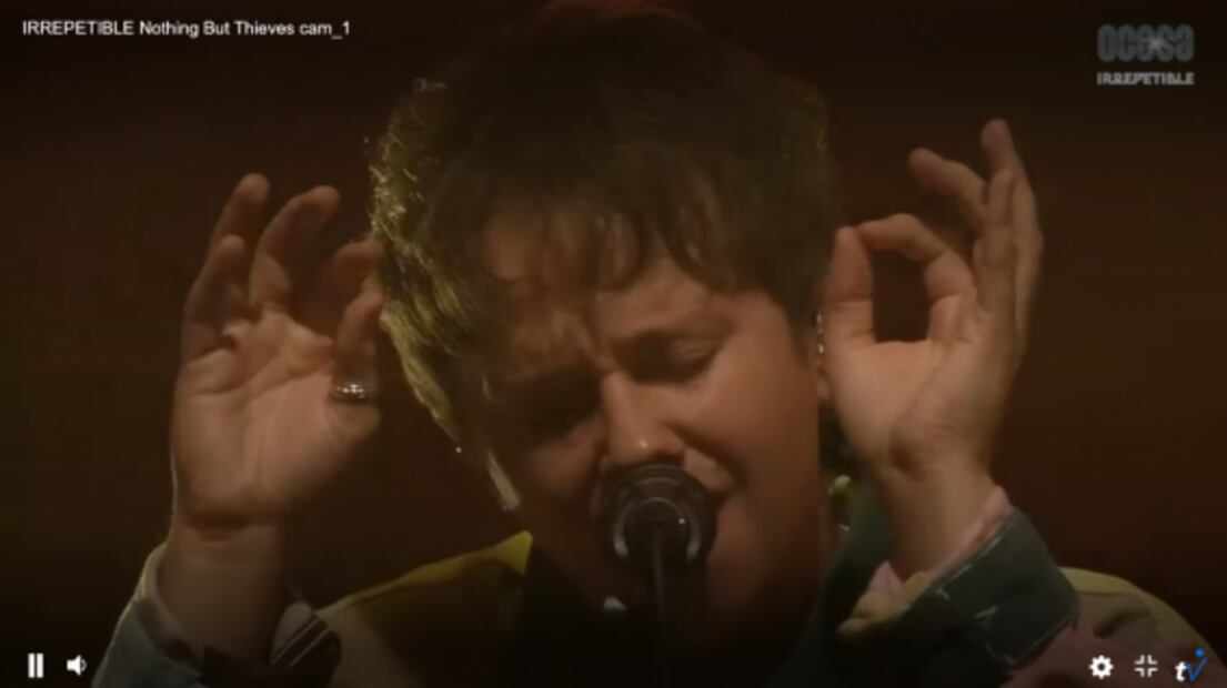 Nothing But Thieves ofrece íntima velada online con falsos aplausos 