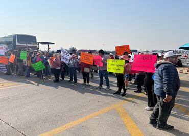 Ejidatarios de Tultepec bloquean el Circuito Exterior Mexiquense; exigen pago por sus tierras