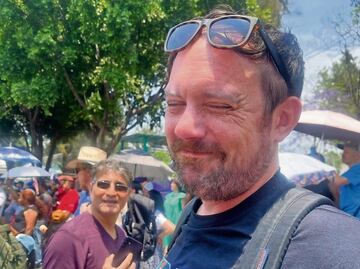 William vino de EU a Iztapalapa para ver el viacrucis