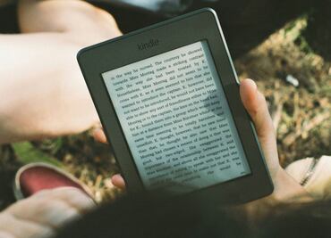 Día del libro: 5 gadgets para regalarle a un lector