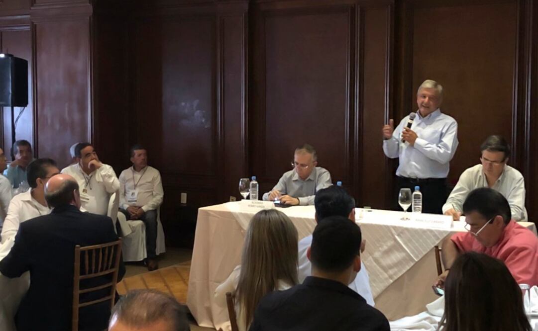 Andrés Manuel López Obrador dialogó con empresarios de Nayarit. /Tomada de @lopezobrador_