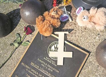 Suman 6 decesos por atropello masivo en Wisconsin; fallece niño