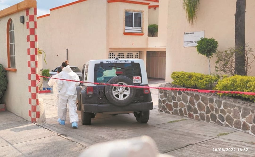 El viernes pasado, el presunto homicida rentó un cuarto en un autohotel, en un establecimiento situado en la avenida Reforma, principal vía de acceso a Cuautla. El hombre contrató los servicios hasta el sábado, pero los amplió para el domingo.