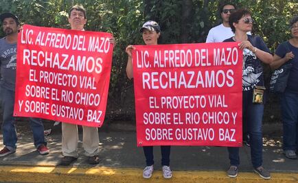 Con cadena humana vecinos protestan contra vialidad elevada en Naucalpan