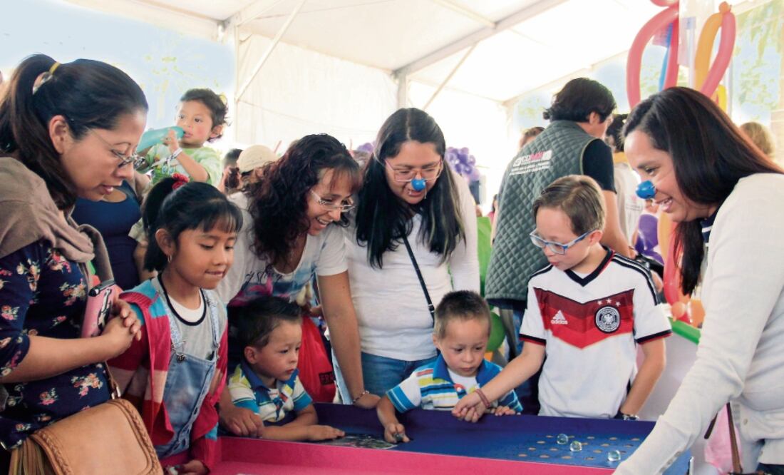 Los niños disfrutaron de más de veinte actividades con juegos interactivos y talleres, donde conocieron sus derechos relacionados con temas como migración, bullying y adicciones, entre otros (CORTESÍA)