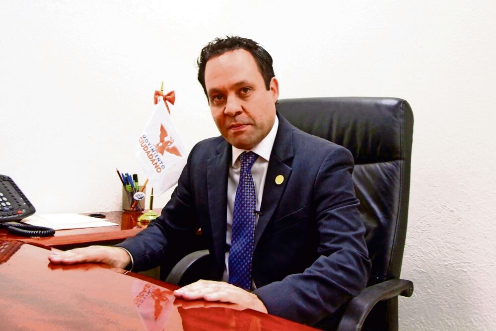 Clemente Castañeda afirmó que ante la posibilidad de que Xóchitl Gálvez sea la candidata, MC tendría que discutir qué haría.. Foto: Archivo / EL UNIVERSAL