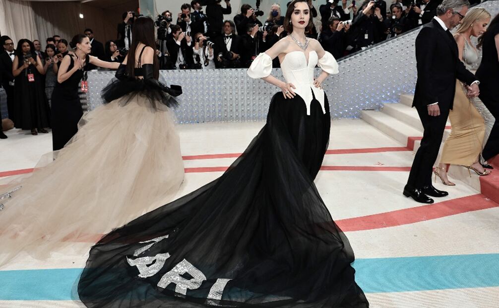 Lily Collins. Foto: Jamie McCarthy / GETTY IMAGES NORTH AMERICA / Getty Images via AFP, Archivo EL UNIVERSAL.