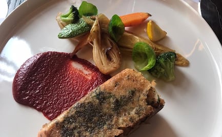 Platillos y vino rosa contra el cáncer de mama