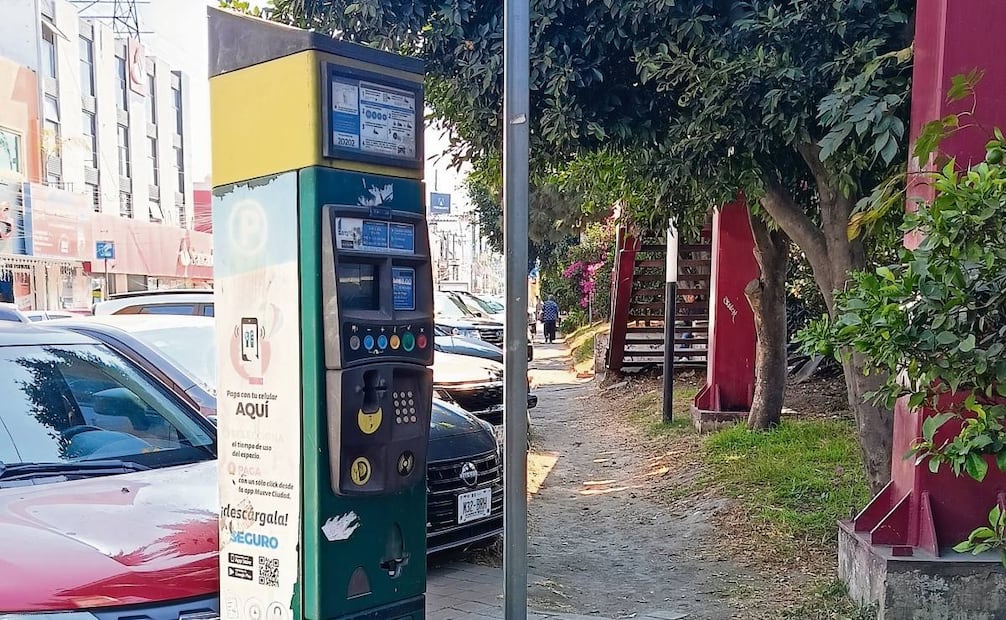 Paga el parquímetro con efectivo, tarjeta de prepago o mediante las apps autorizadas. Foto: Gisela González Granados / EL UNIVERSAL