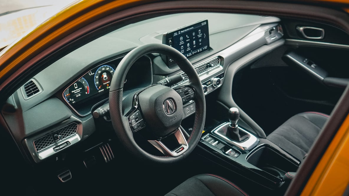 De esta forma podrás mantener en perfectas condiciones el interior de tu auto sin ningún rayón. Foto: Archivo El Universal