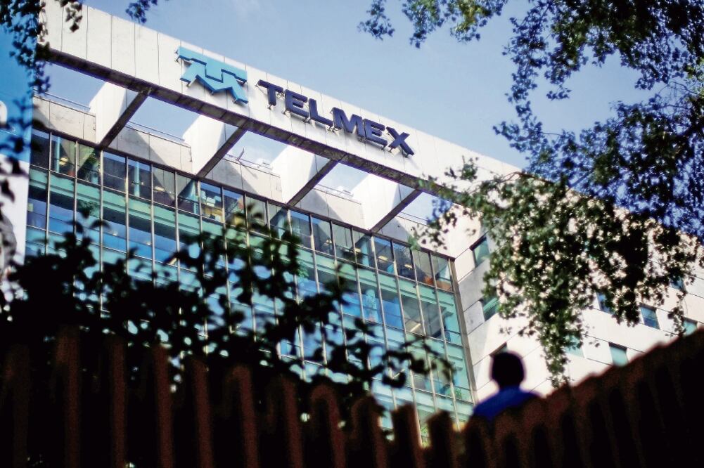 La revisión de Fitch Ratings a perspectiva negativa de América Móvil refleja una erosión continua del EBITDA por un aumento en las presiones competitivas (ARCHIVO EL UNIVERSAL)