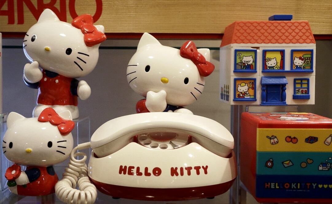 Hello Kitty (or Kitty White) was designed by Yuko Shimizu in 1974 - Photo: Jeff Chiu/AP