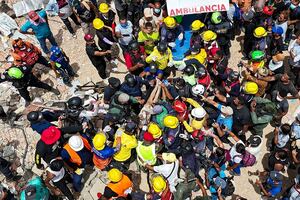 VIDEOS: Rescatistas internacionales obran milagros; Delcy menciona que devuelven la "esperanza" 