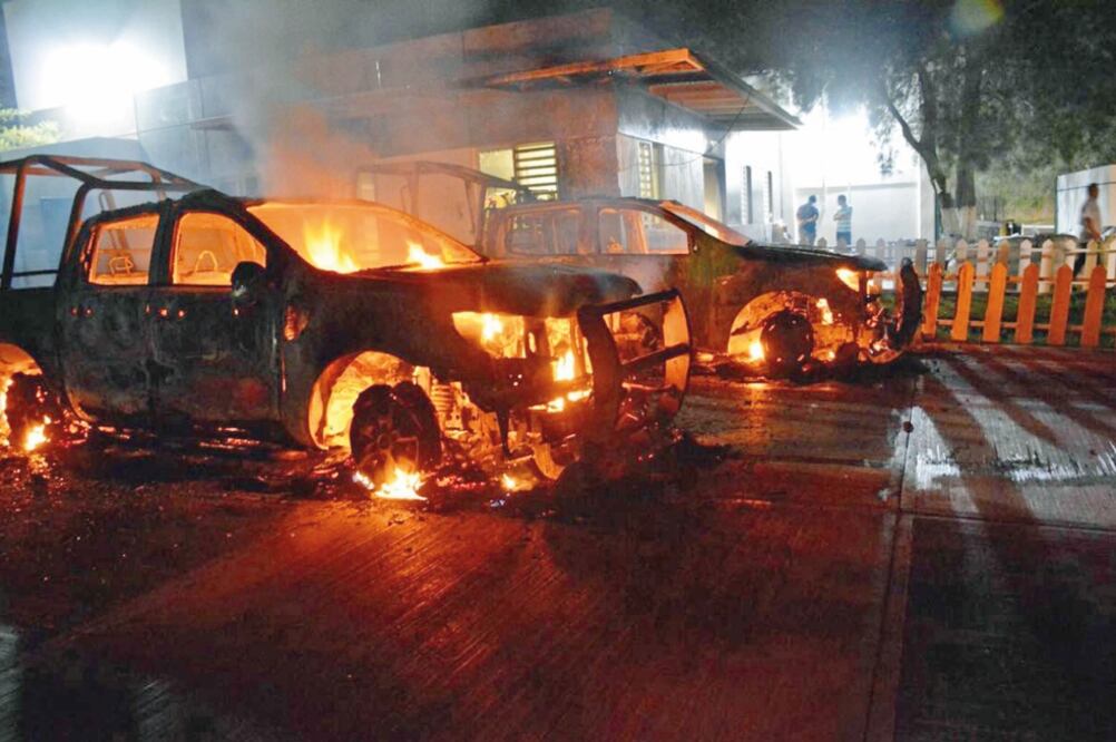 Pobladores de Motozintla destruyeron las instalaciones de la policía municipal , para exigir que les entregaran a un presunto ladrón que pretendían linchar (ESPECIAL)