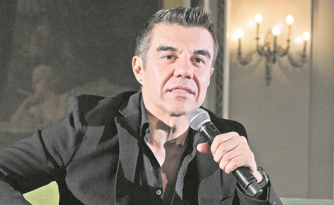 Ordenan a Adrián Uribe reposo total